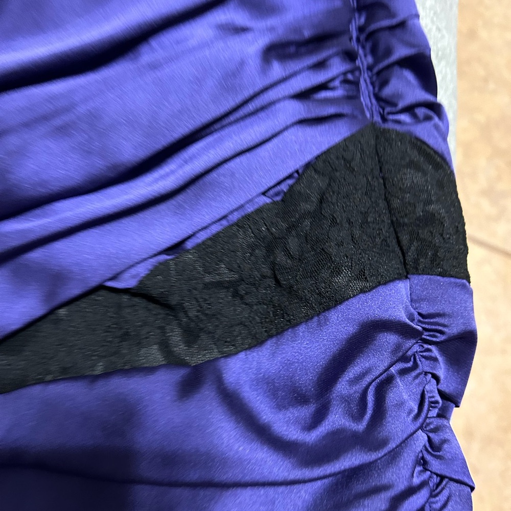 Express Purple Dress with black lace accents size 6 - Picture 2 of 10